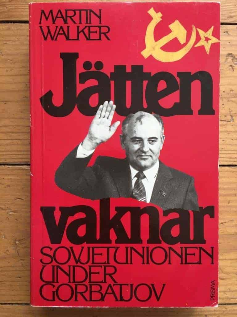 Walker, Martin ; Bergdahl, Ingela : Jätten vaknar