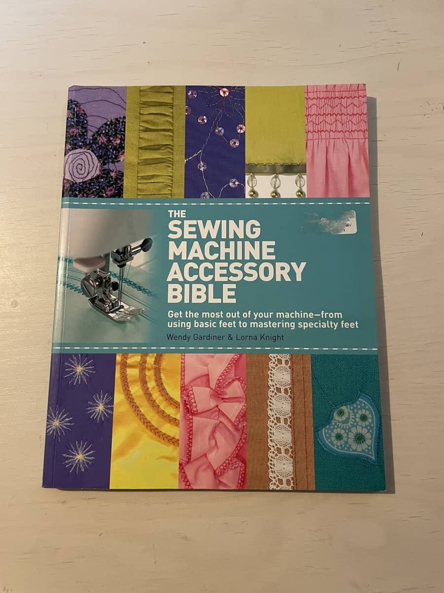 Wendy Gardiner : The Sewing Machine Accesory